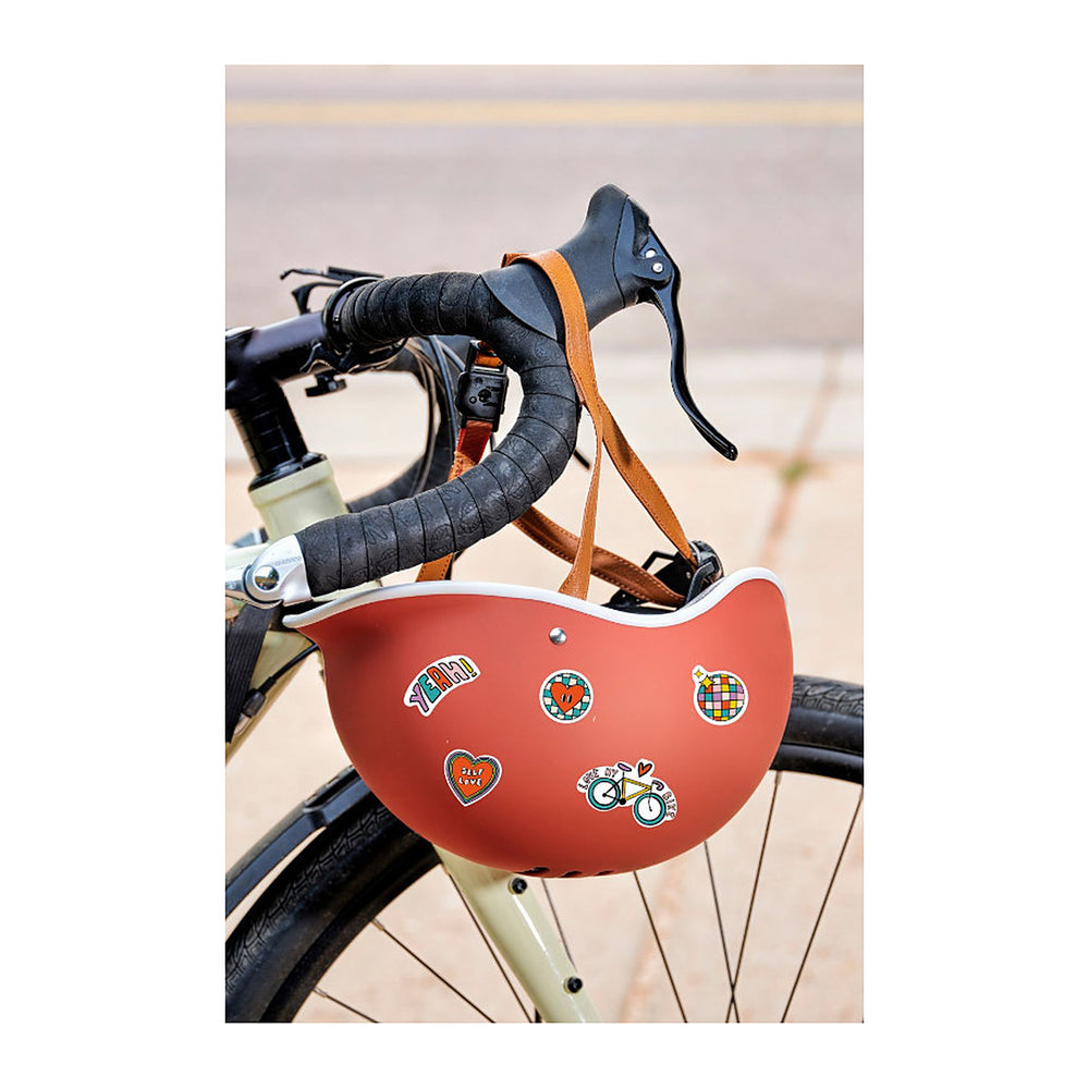 Autocollants réfléchissants vélo Suzon & Suzette - Titouan – POP par Valentine Liegaux – les autocollants posés sur un guidon et un panier