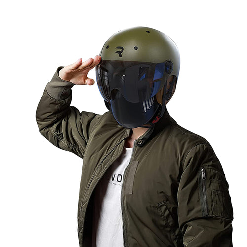 Casque Revoe Karm Premium kaki porté, visière fumée baissée
