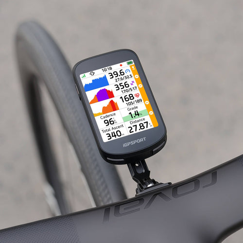 Compteur GPS iGPSPORT BSC200 Pro monté sur le cintre d'un vélo