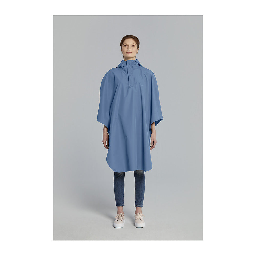 Poncho de pluie vélo Basil Hoga coloris Bleu Horizon – porte a velo