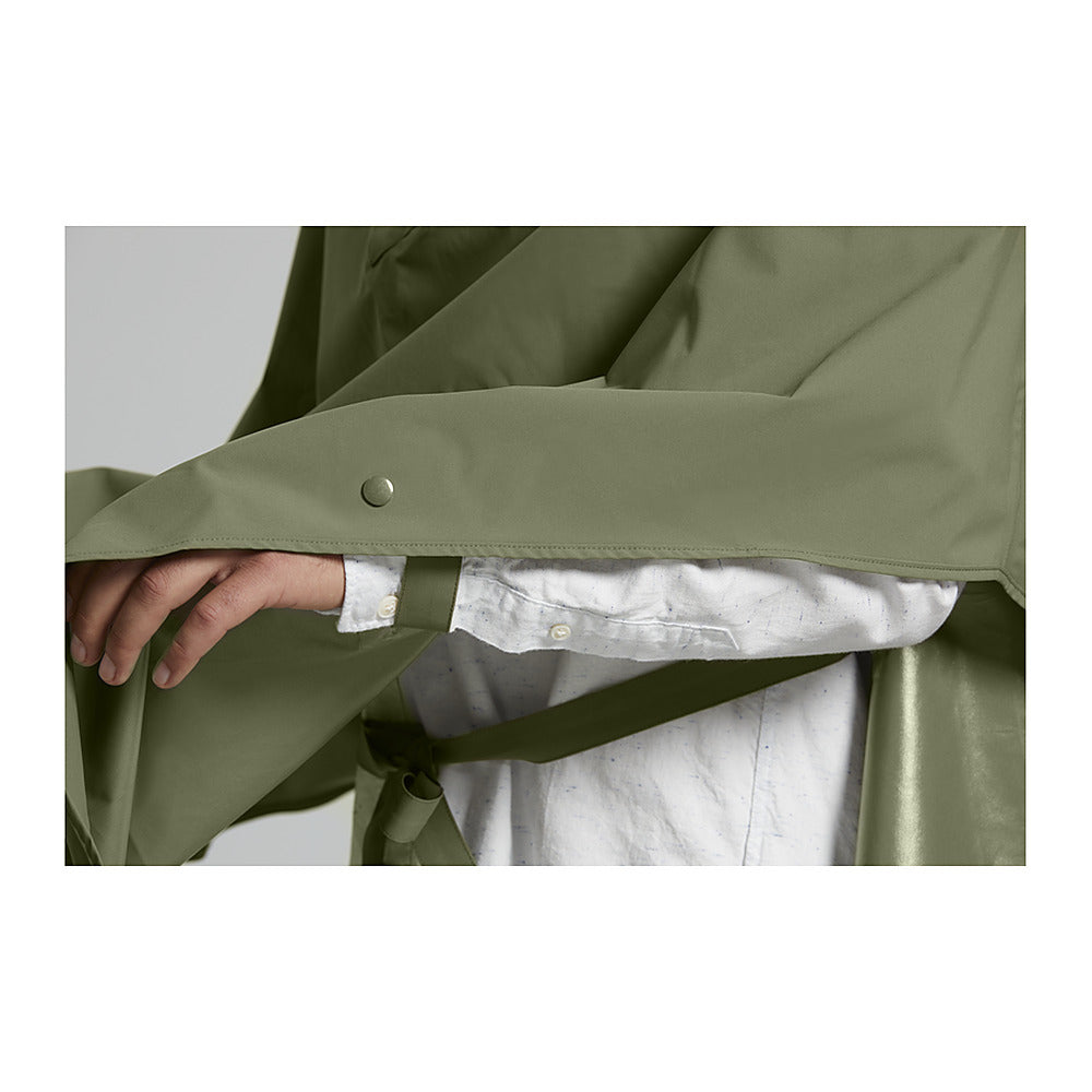 Poncho de pluie vélo Basil Hoga coloris Vert Olive – boucles de mains
