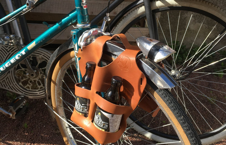 Le Petit Pack La Bouclée monté sur un porte-bagages avant