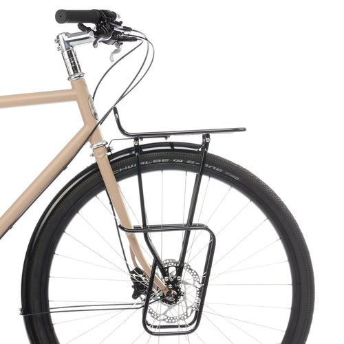 Porte-sacoches avant Pelago Lowrider monté avec le Commuter Front Rack