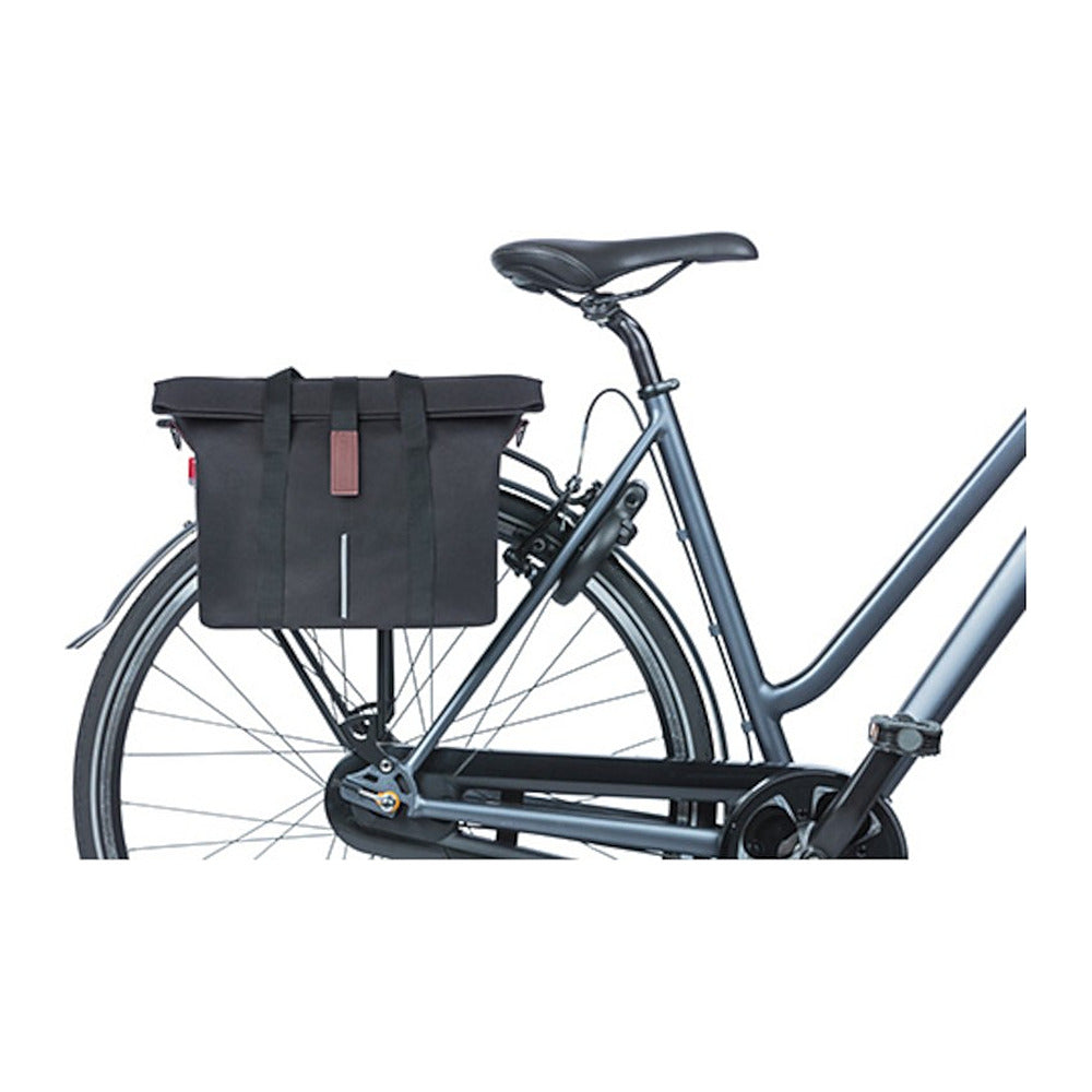Sac à main vélo Basil City KF Hook 8-11 L coloris Noir – accroche au porte-bagages arriere