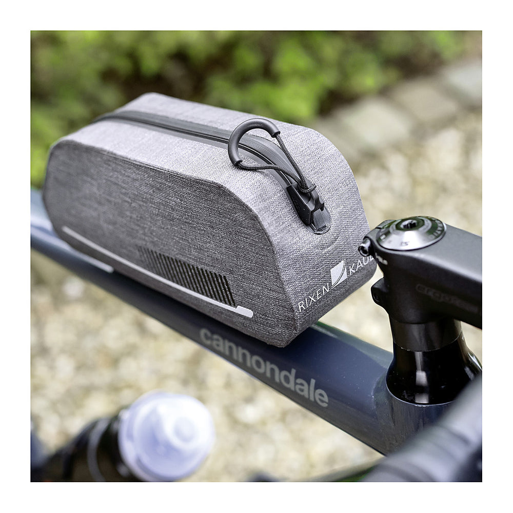 Sacoche bikepacking KlickFix Bikepack Waterproof – Framebag Sport, tube supérieur 1,1 L – la sacoche en place sur le tube superieur