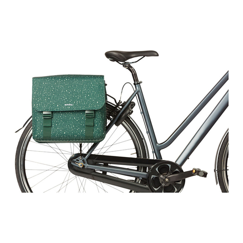 Sacoche double vélo Basil Flair Universal Bridge 35 L coloris Vert – vue de profil