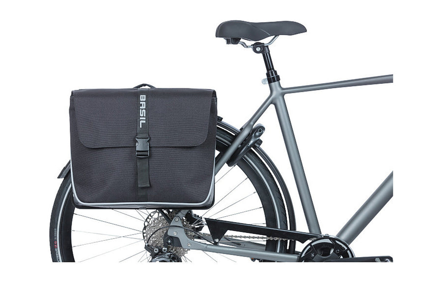 Sacoche double Basil Forte MIK montee sur un velo