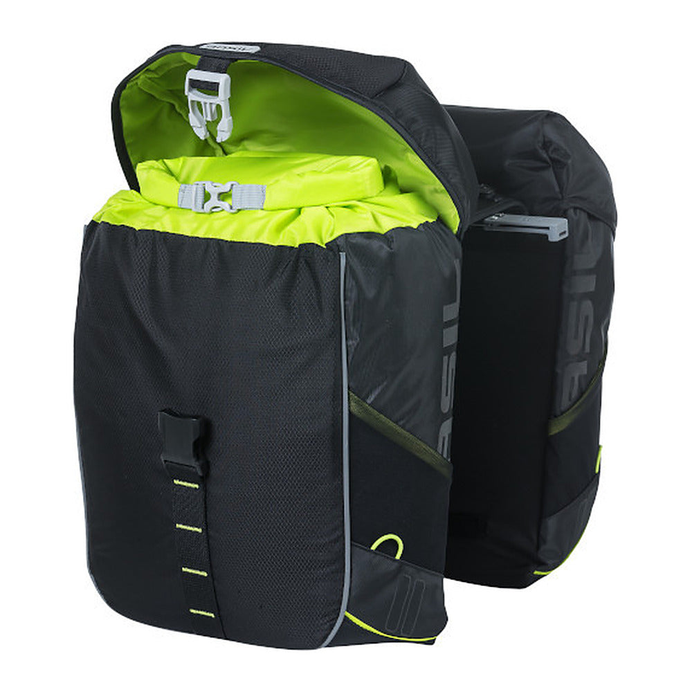 Sacoche double vélo Basil Miles MIK 34 L coloris Black Lime – interieur du compartiment principal