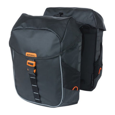 Sacoche double vélo Basil Miles Tarpaulin 34 L coloris Noir / Orange – la paire montee