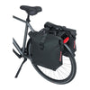 Sacoche double vélo Basil SoHo Nordlicht 41 L coloris Noir nuit – montee sur un velo de ville