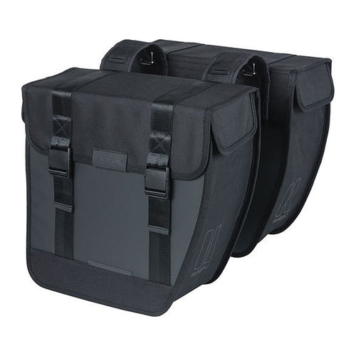 Sacoche double vélo Basil Tour Waterproof XL 35 L coloris Noir – la paire montee