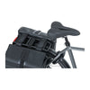 Sacoche double vélo Basil Urban Dry Universal Bridge 50 L coloris Noir mat – sangles sur le porte-bagages