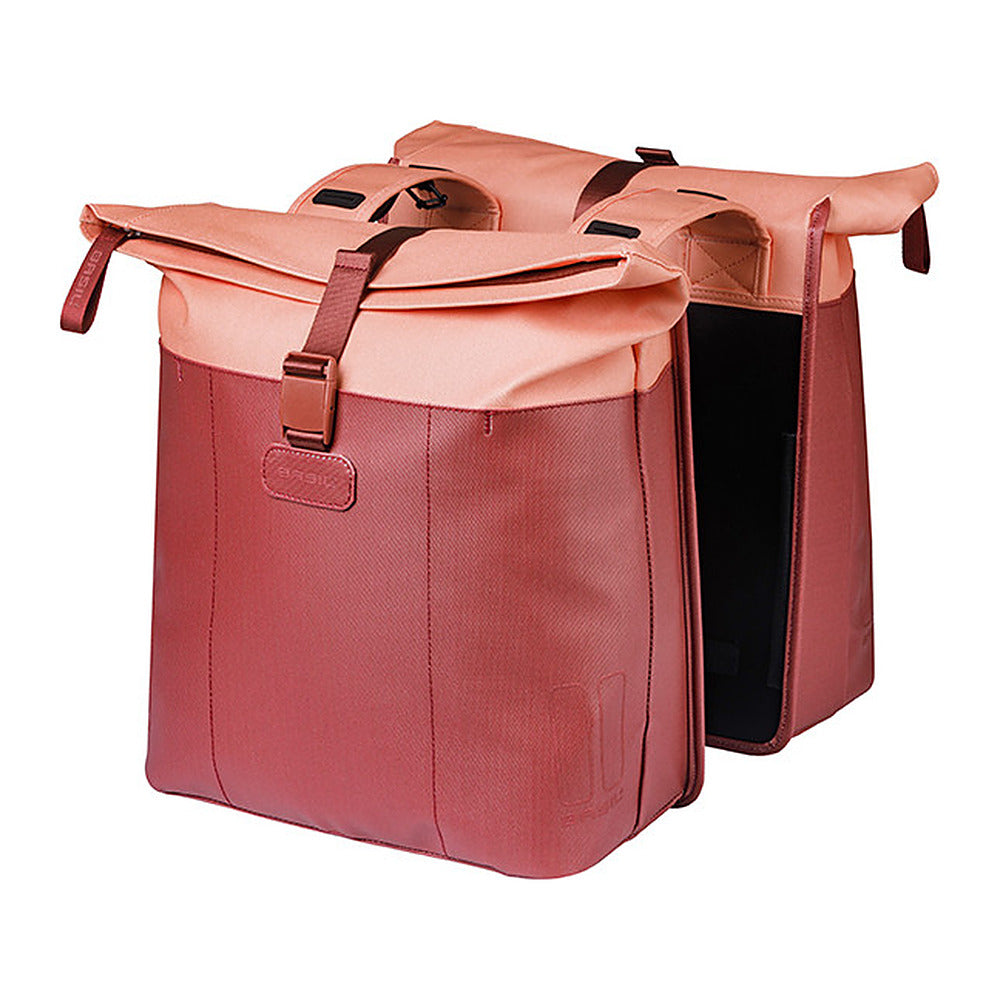 Sacoche double vélo Basil Vive Universal Bridge 35 L coloris Bordeaux / Rosé – la paire montee