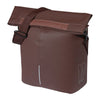 Sacoche vélo Basil City Shopper MIK Hooks 16 L coloris Roasted Brown – vue trois quarts avec bandouliere