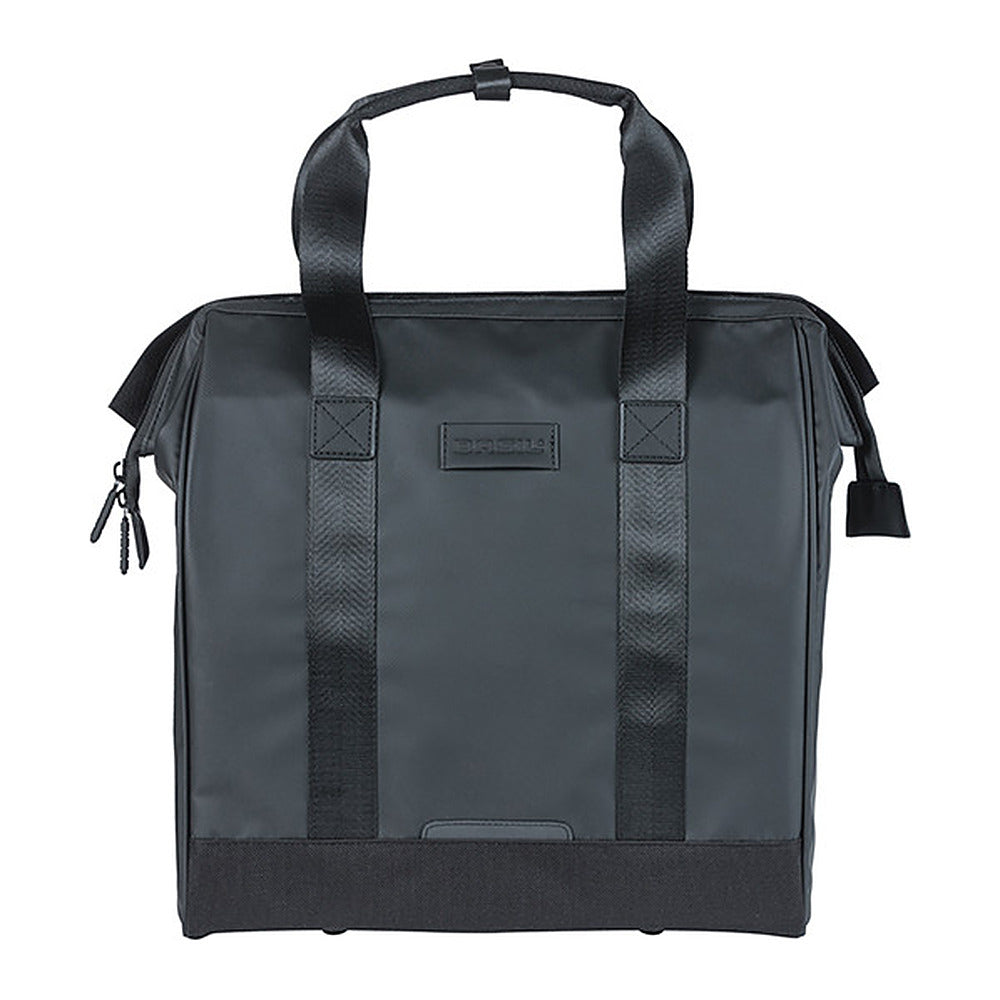 Sacoche vélo Basil Grand Shopper Tarpaulin MIK Hooks 23 L coloris Noir – vue de face