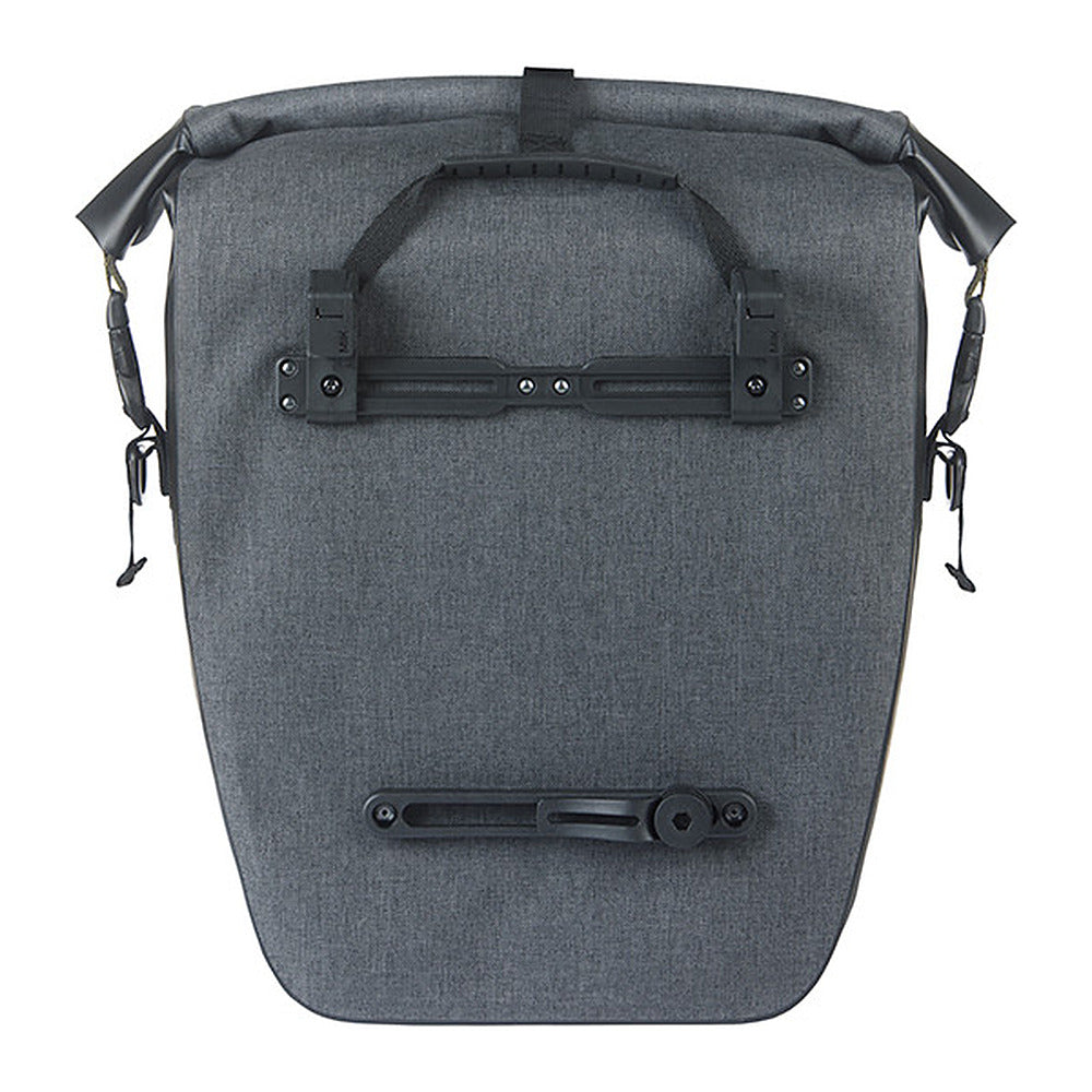 Sacoche vélo Basil Navigator Storm L MIK Hooks 31 L coloris Noir – dos et crochets MIK Hooks