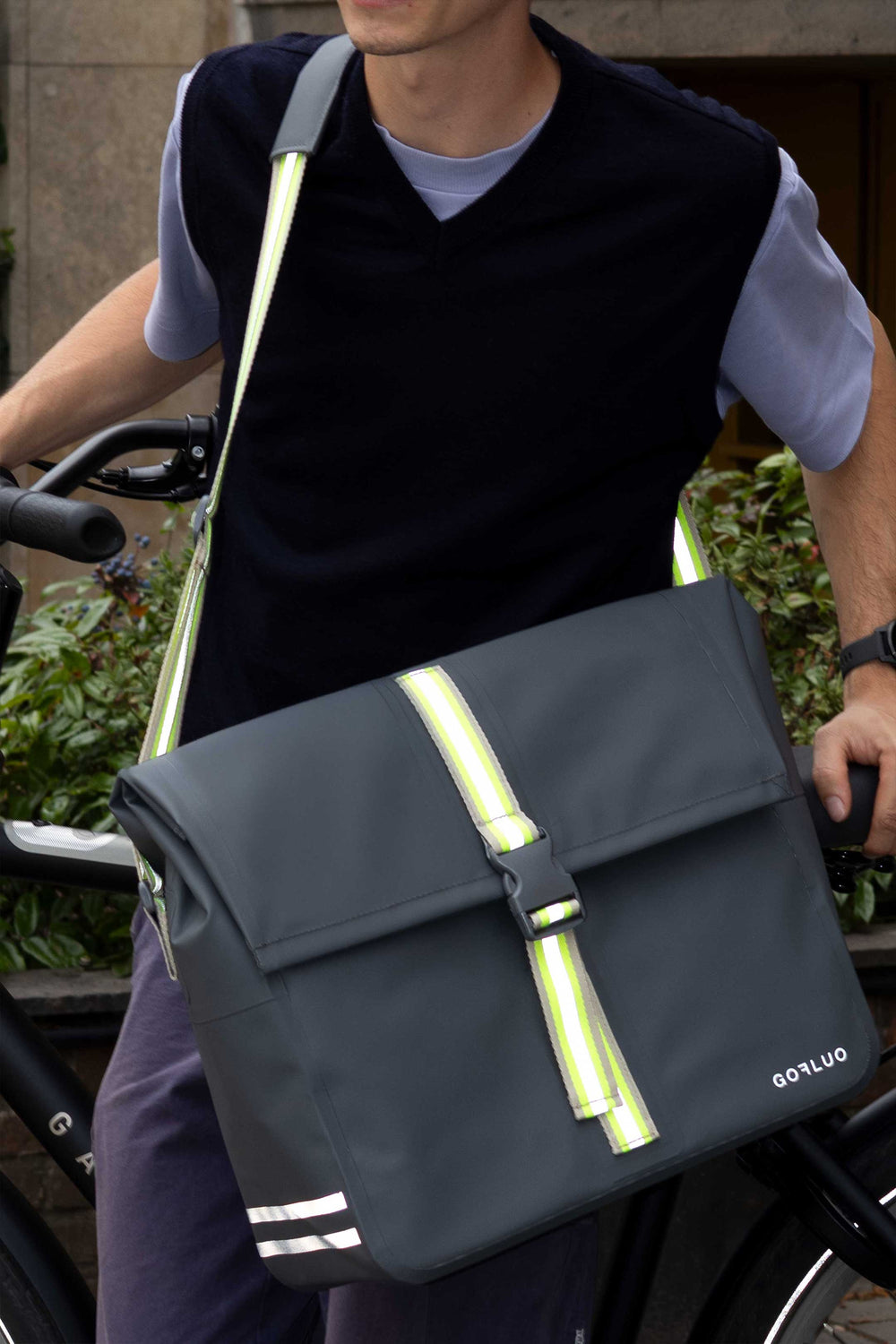 Sacoche vélo Gofluo Robin 2.0 Khaki Grey — vue 3/4