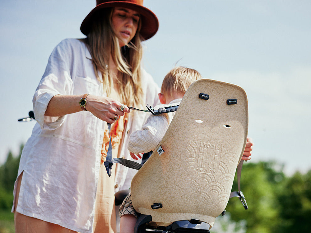 Siège BIO Urban Iki Momigara porté à la main, coque beige Oishi