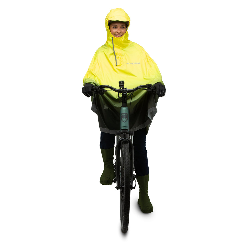 Cape de pluie vélo Tucano Urbano Garibaldina Zeta Color jaune fluo et anthracite vue de face sur le vélo