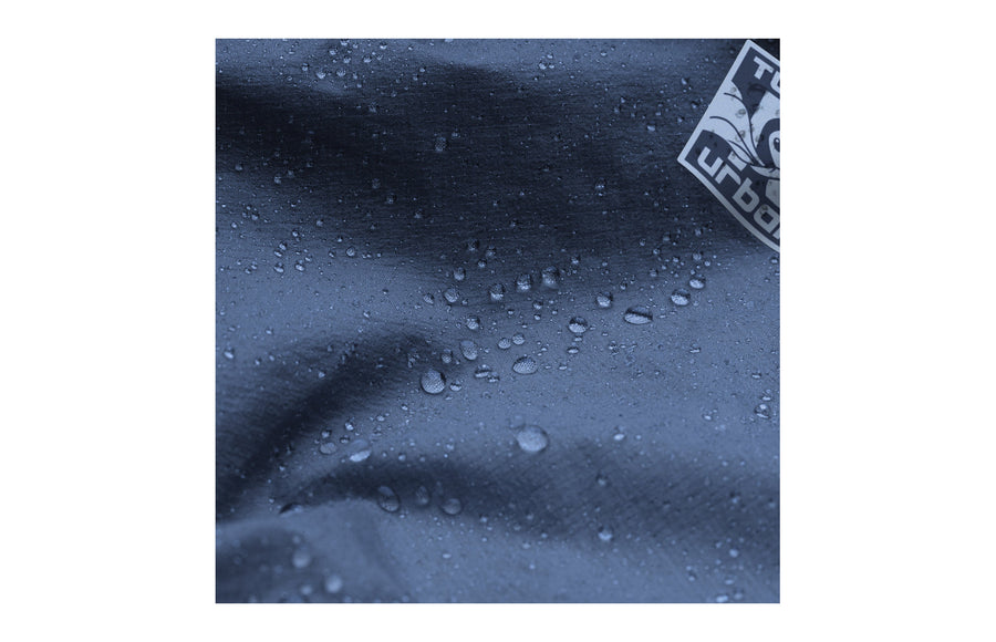 Perlage de l'eau sur le tissu Hydroscud